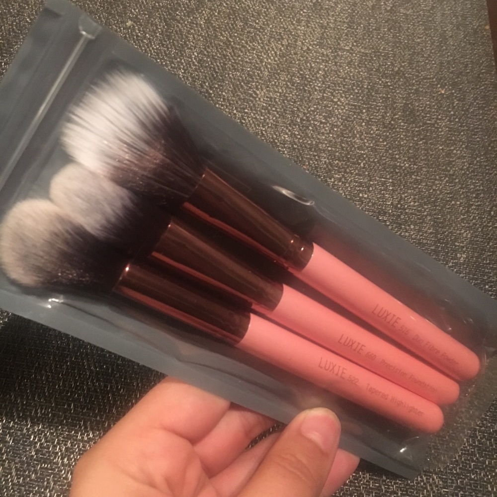 Luxie Beauty brushes